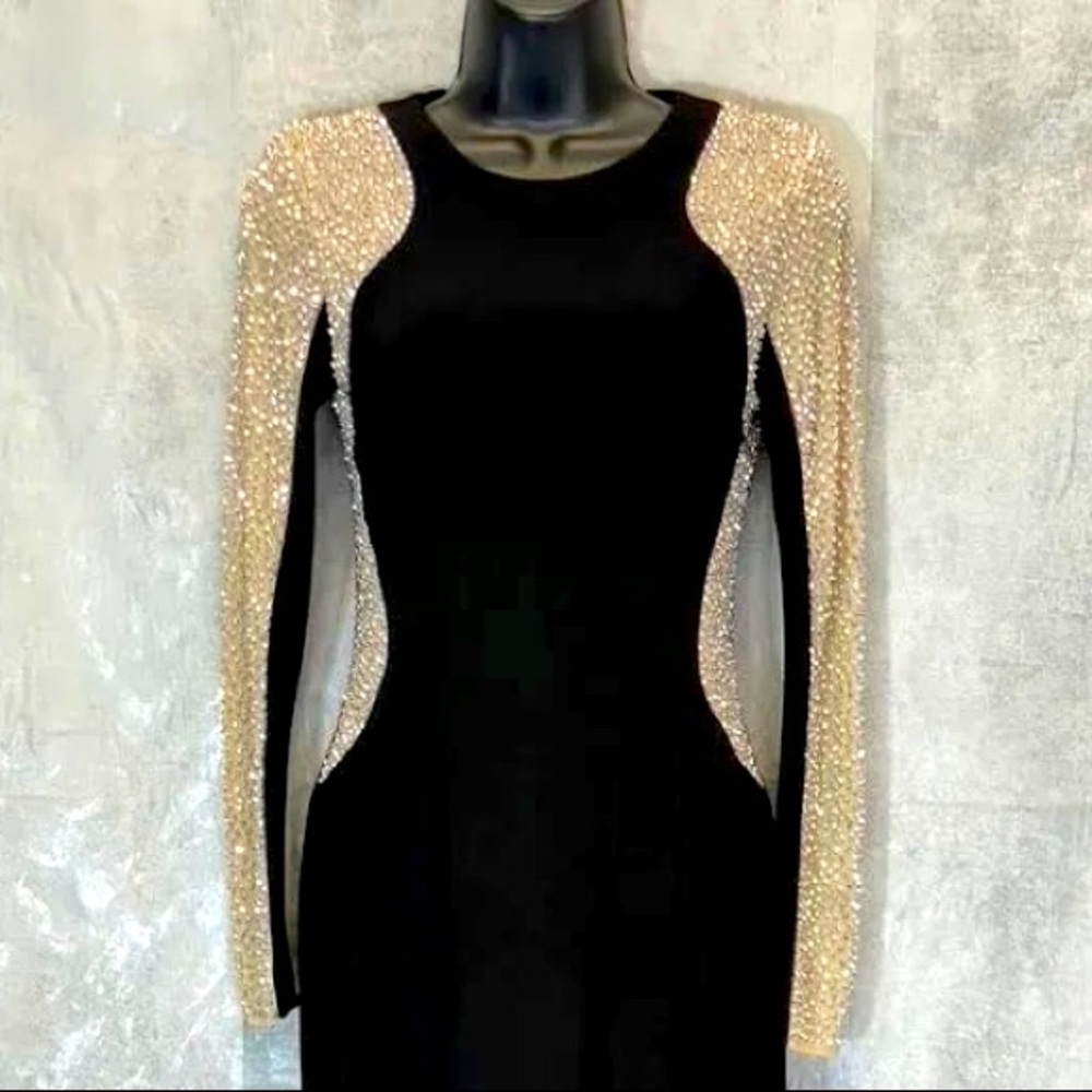 Black Long Sleeve Fitted Homecoming Dress